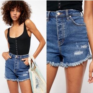 We The Free People CRVY Vintage High Rise Frayed Shorts Sz 24 Stretch Denim NWOT